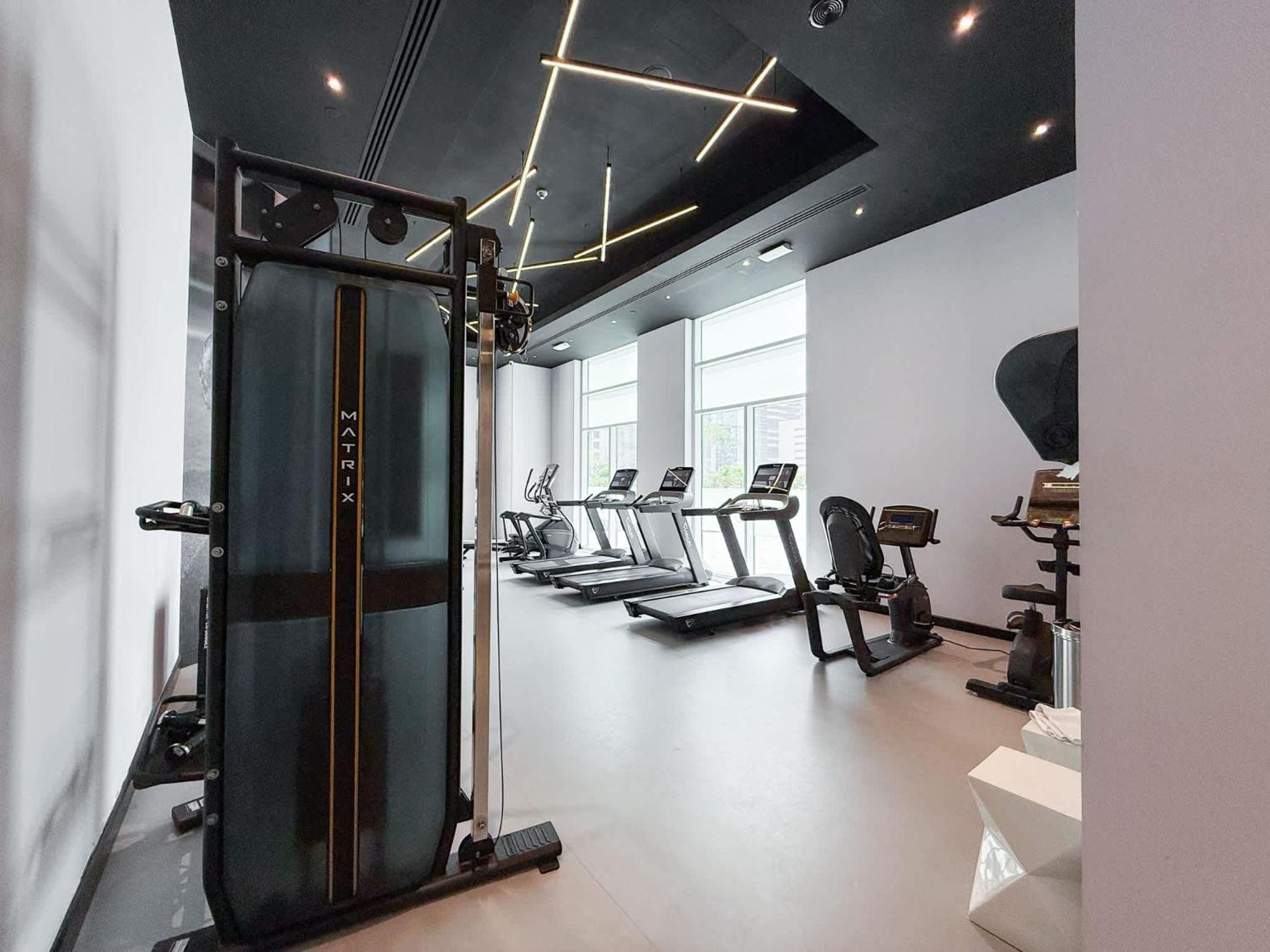 Stylish In Tecom's Prime Location Apartment *