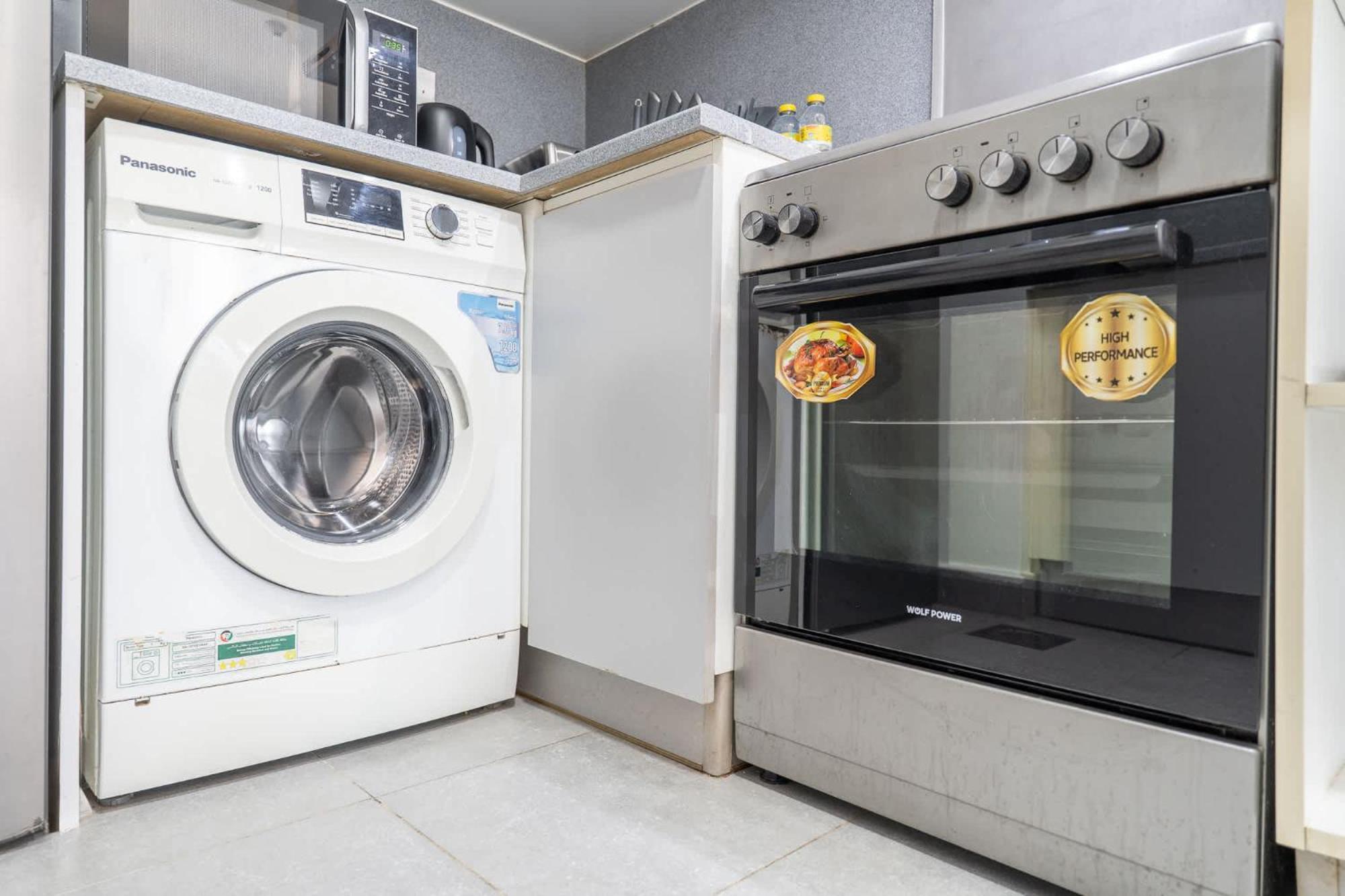 Apartment Stylish In Tecom's Prime Location *