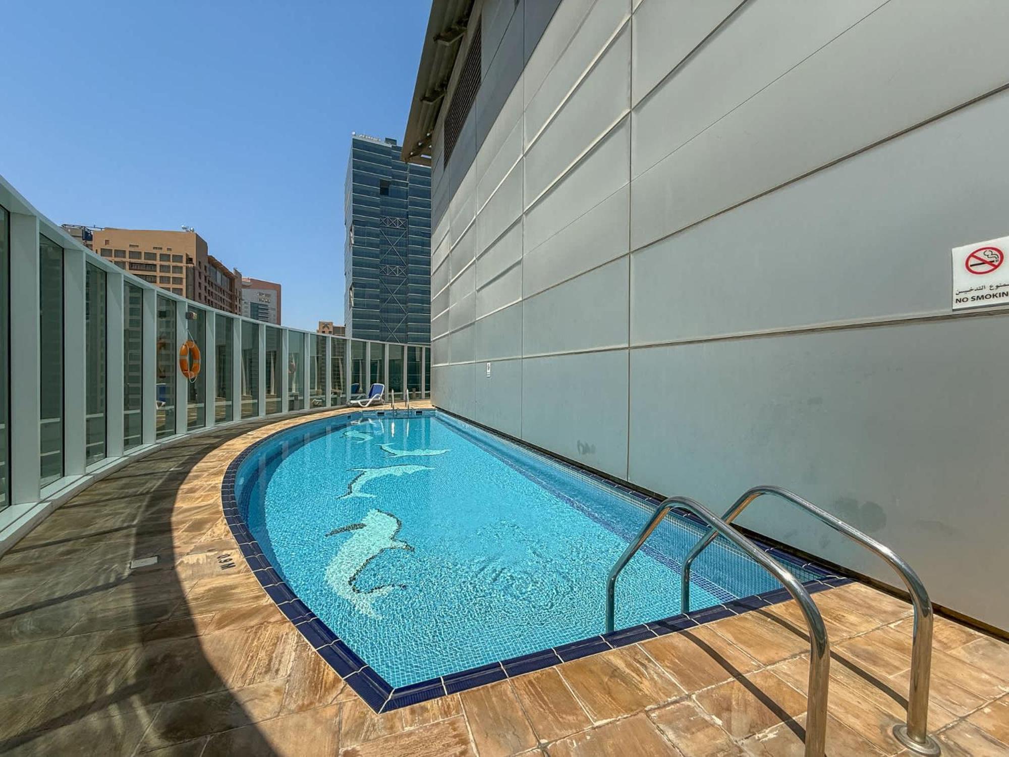 Stylish In Tecom's Prime Location Apartment