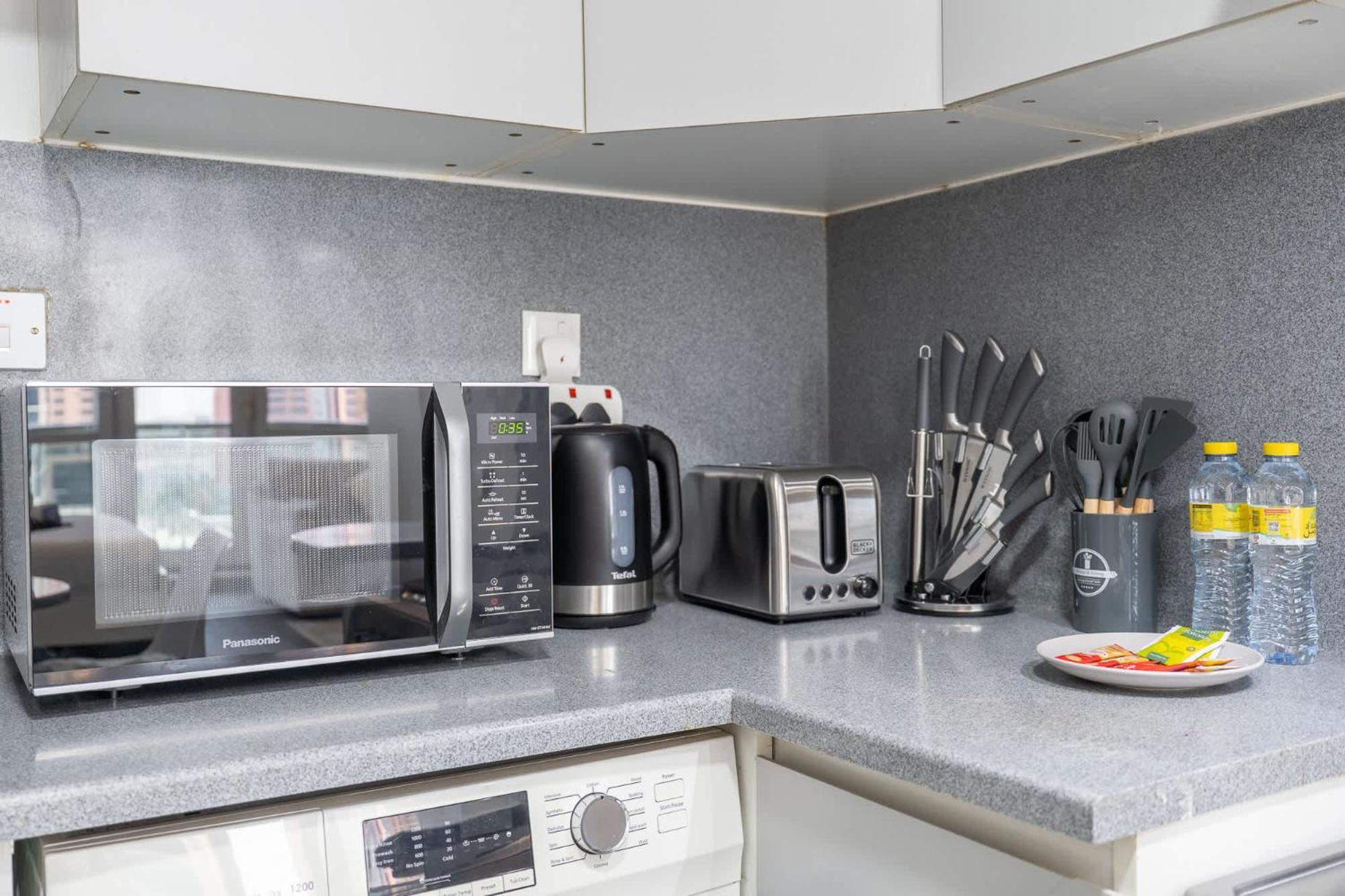 Apartment Stylish In Tecom's Prime Location